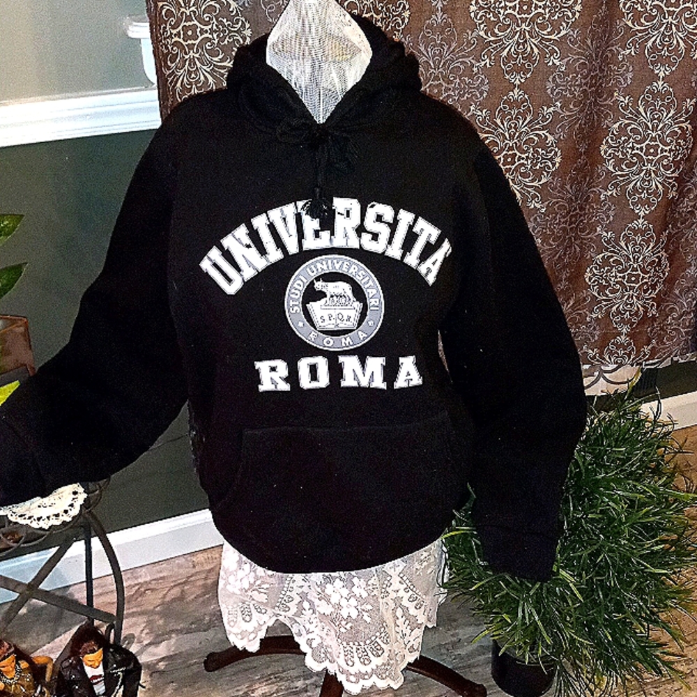 University of Rome Italy hoodie size xL